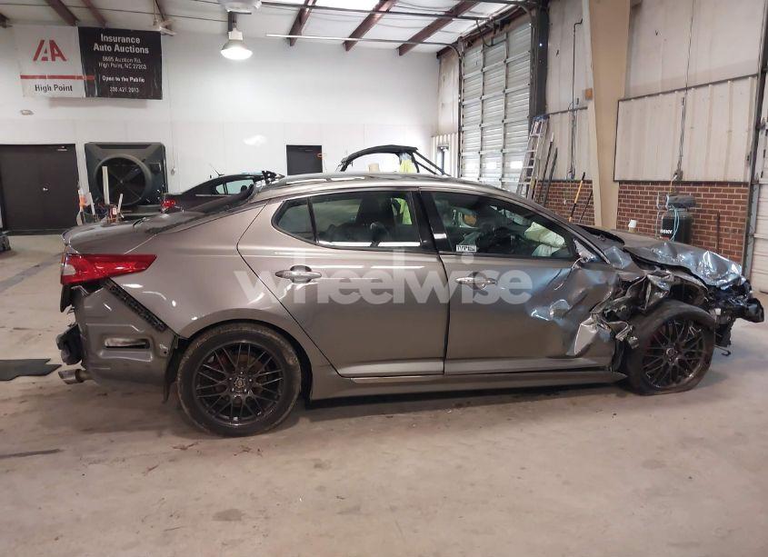 Photo 14 of 2013 Kia Optima SX (VIN 5XXGR4A65DG120024)