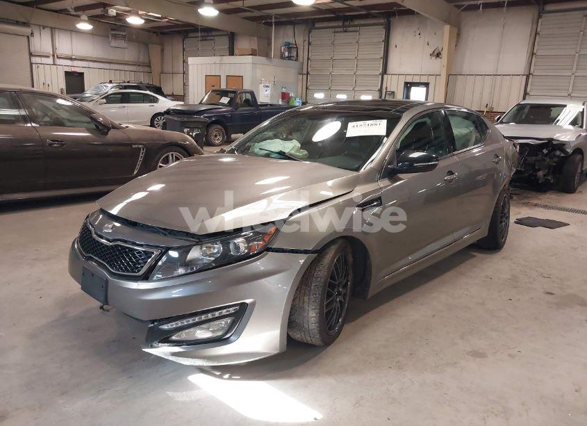 Photo 2 of 2013 Kia Optima SX (VIN 5XXGR4A65DG120024)