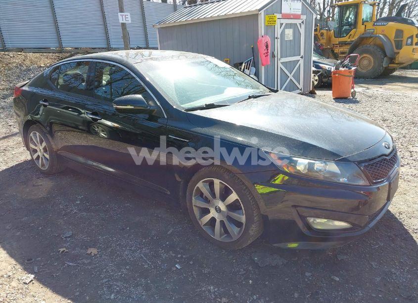 2013 Kia Optima SX (VIN 5XXGR4A65DG186542) main photo