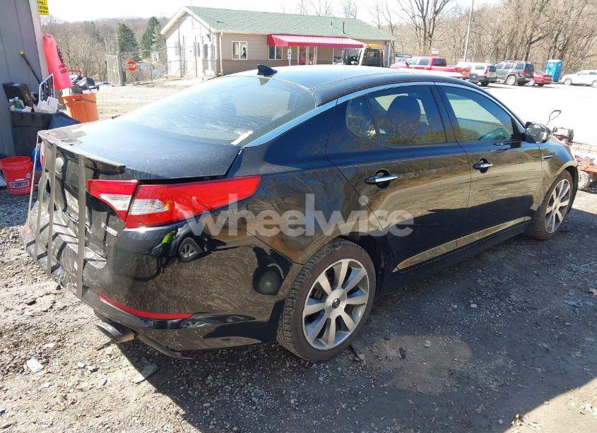 Photo 4 of 2013 Kia Optima SX (VIN 5XXGR4A65DG186542)