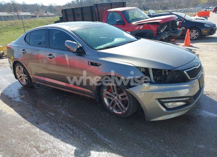 2013 Kia Optima SX (VIN 5XXGR4A65DG202075) main photo