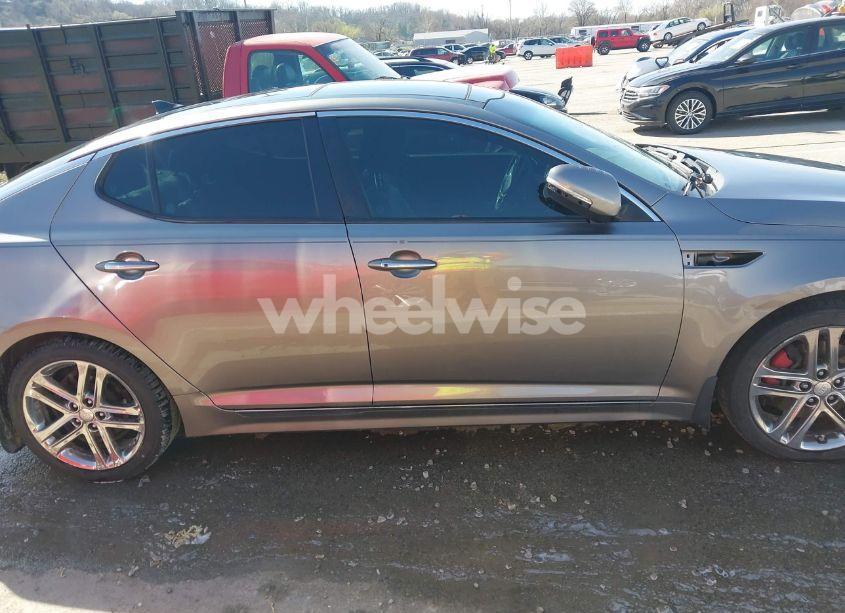 Photo 13 of 2013 Kia Optima SX (VIN 5XXGR4A65DG202075)