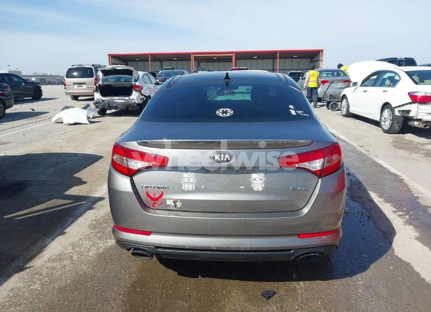 Photo 16 of 2013 Kia Optima SX (VIN 5XXGR4A65DG202075)