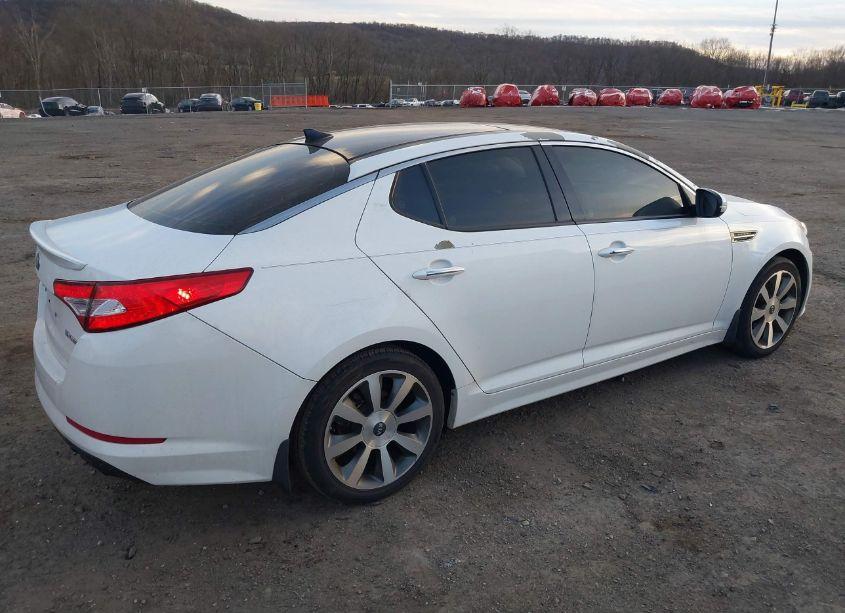 Photo 4 of 2013 Kia Optima SX (VIN 5XXGR4A65DG238462)