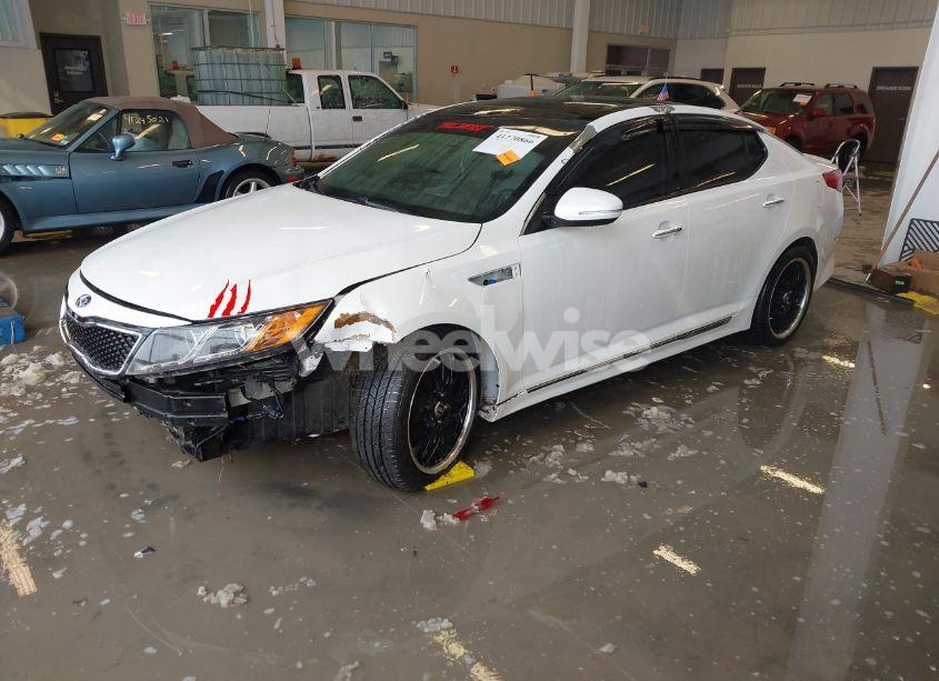 Photo 2 of 2014 Kia Optima SXL TURBO (VIN 5XXGR4A65EG278767)