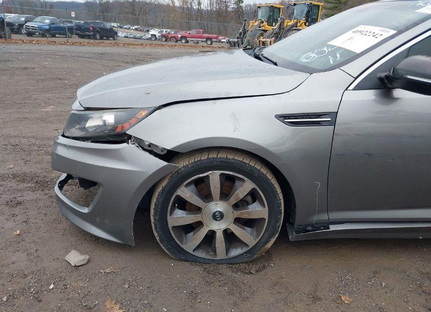 Photo 13 of 2012 Kia Optima SX (VIN 5XXGR4A66CG002501)