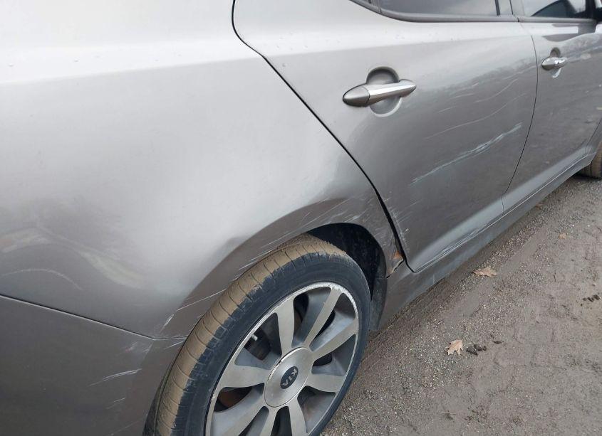 Photo 16 of 2012 Kia Optima SX (VIN 5XXGR4A66CG002501)