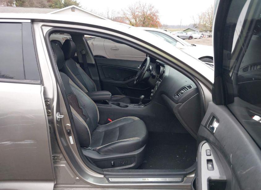 Photo 5 of 2012 Kia Optima SX (VIN 5XXGR4A66CG002501)