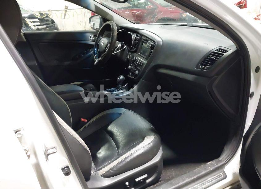 Photo 5 of 2012 Kia Optima SX (VIN 5XXGR4A66CG011697)