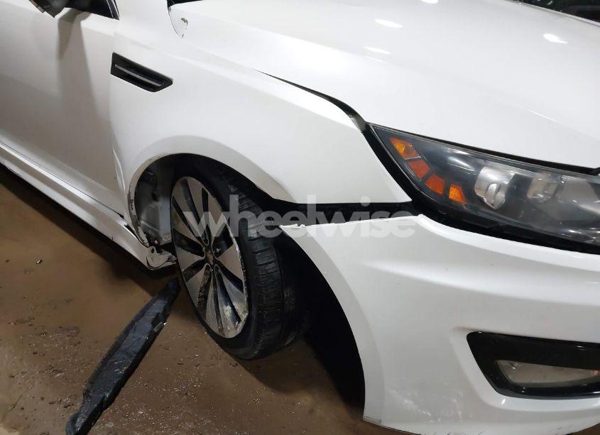 Photo 6 of 2012 Kia Optima SX (VIN 5XXGR4A66CG011697)