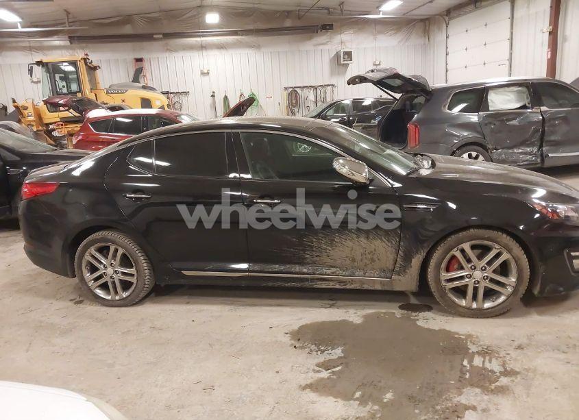 Photo 13 of 2013 Kia Optima SX (VIN 5XXGR4A66DG095117)