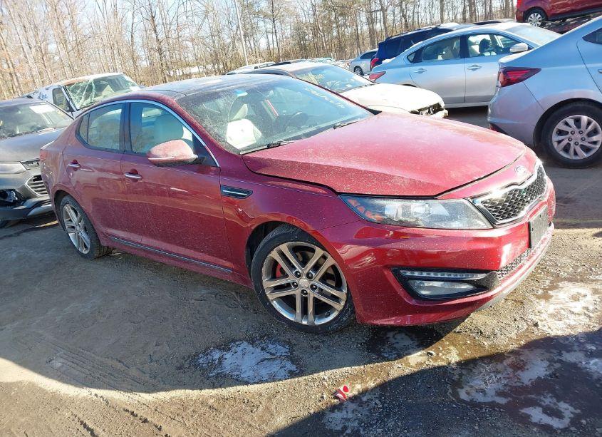 2013 Kia Optima SX (VIN 5XXGR4A66DG121800) main photo
