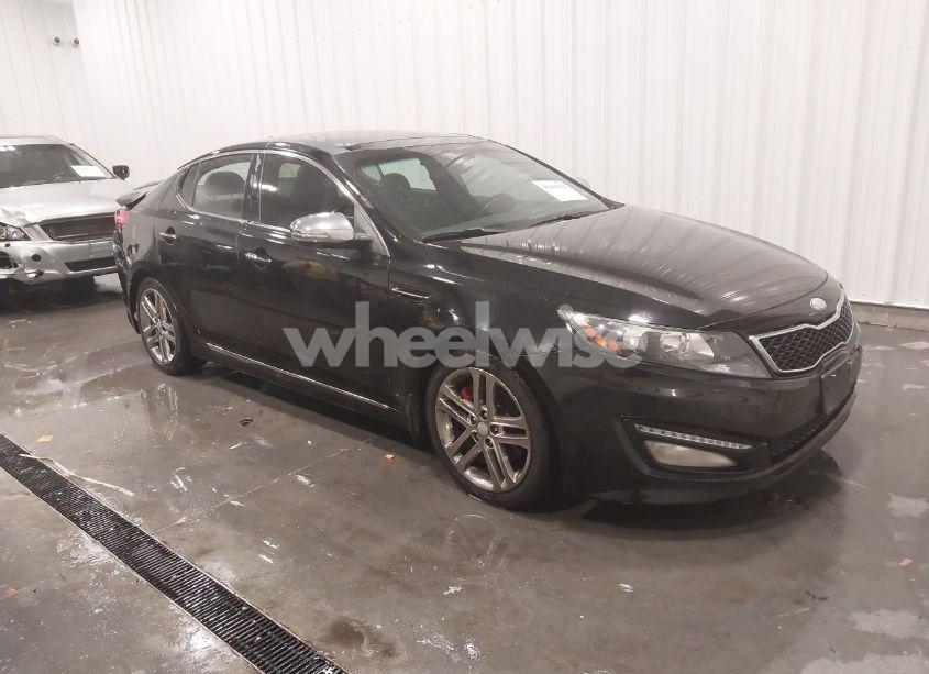 2013 Kia Optima SX (VIN 5XXGR4A66DG200352) main photo