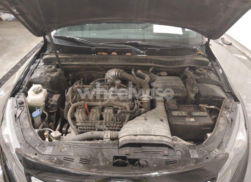 Photo 10 of 2013 Kia Optima SX (VIN 5XXGR4A66DG200352)