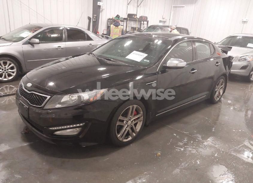 Photo 2 of 2013 Kia Optima SX (VIN 5XXGR4A66DG200352)