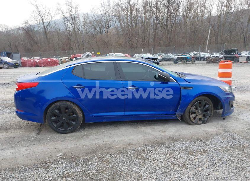 Photo 12 of 2013 Kia Optima SX (VIN 5XXGR4A66DG211495)