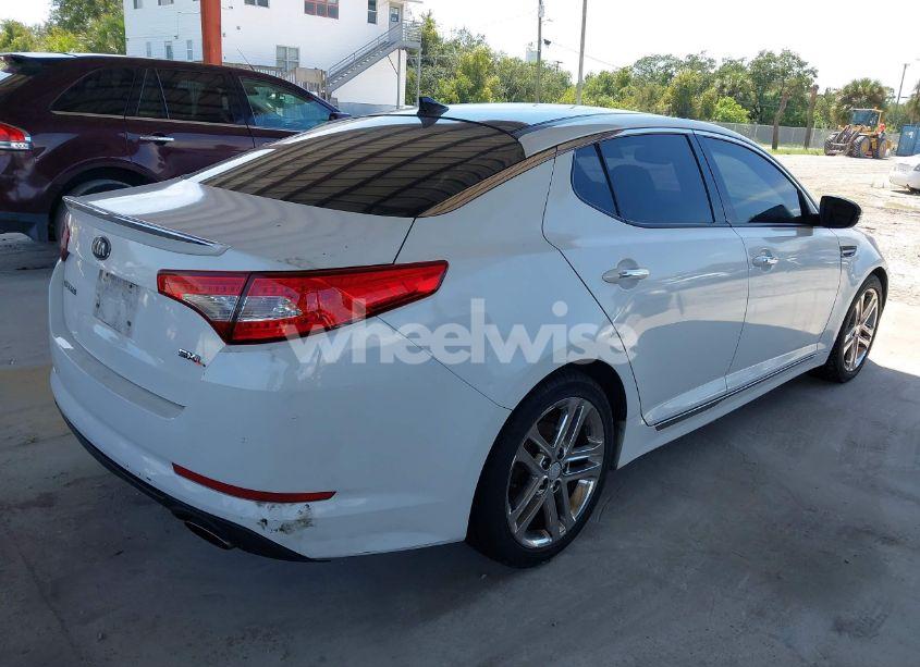 Photo 4 of 2013 Kia Optima SX (VIN 5XXGR4A66DG227969)