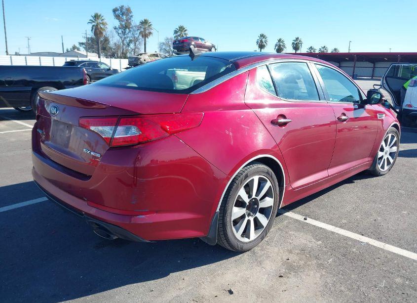 Photo 4 of 2013 Kia Optima SX (VIN 5XXGR4A67DG118730)