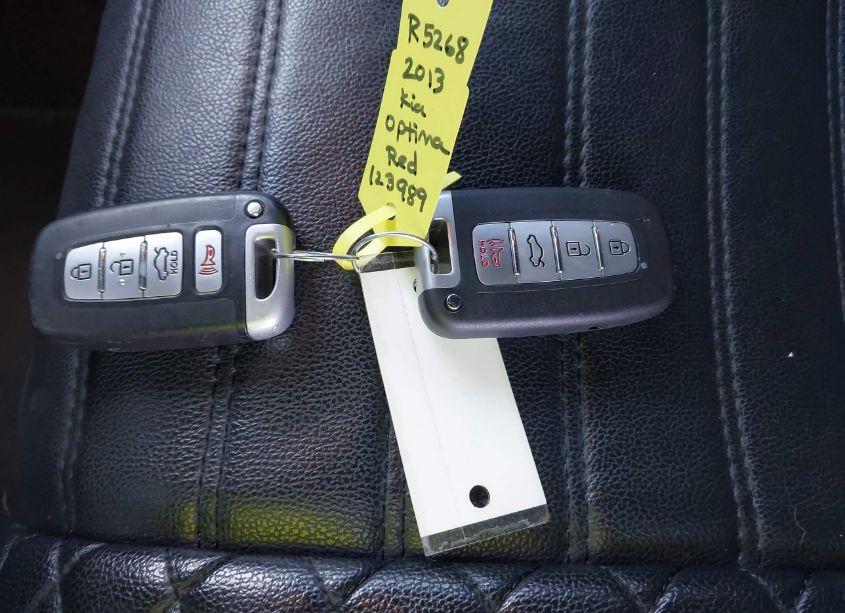 Photo 11 of 2013 Kia Optima SX (VIN 5XXGR4A67DG123989)