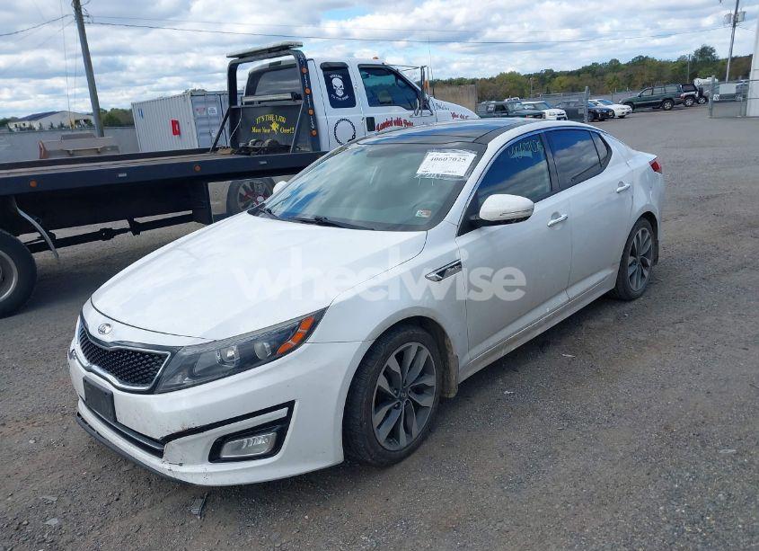 Photo 2 of 2015 Kia Optima SX TURBO (VIN 5XXGR4A67FG433515)