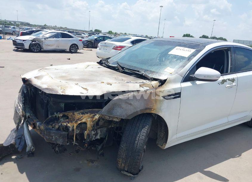 Photo 12 of 2012 Kia Optima SX (VIN 5XXGR4A68CG018795)