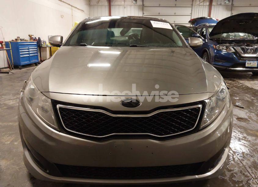 Photo 13 of 2012 Kia Optima SX (VIN 5XXGR4A68CG046791)