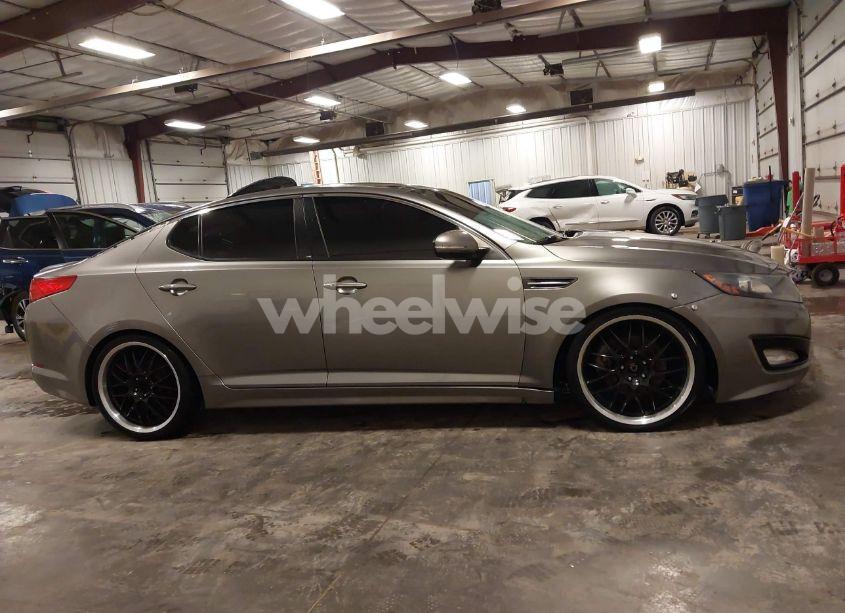 Photo 14 of 2012 Kia Optima SX (VIN 5XXGR4A68CG046791)