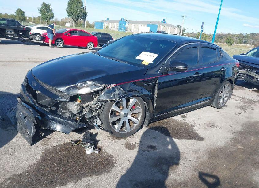 Photo 2 of 2013 Kia Optima SX (VIN 5XXGR4A68DG093398)