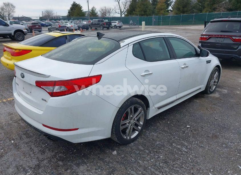 Photo 4 of 2013 Kia Optima SX (VIN 5XXGR4A68DG096608)