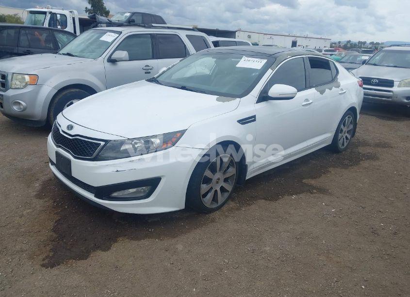 Photo 2 of 2013 Kia Optima SX (VIN 5XXGR4A68DG105694)