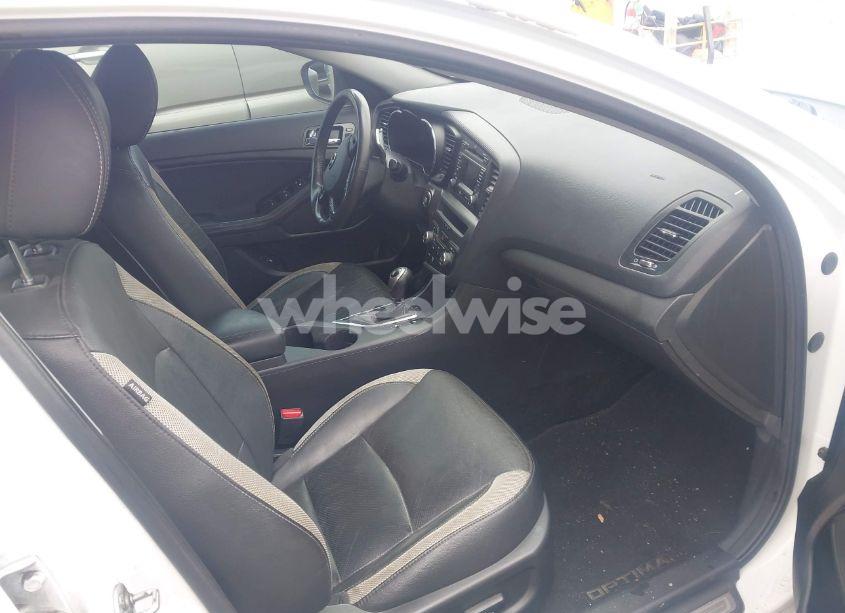 Photo 5 of 2013 Kia Optima SX (VIN 5XXGR4A68DG105694)