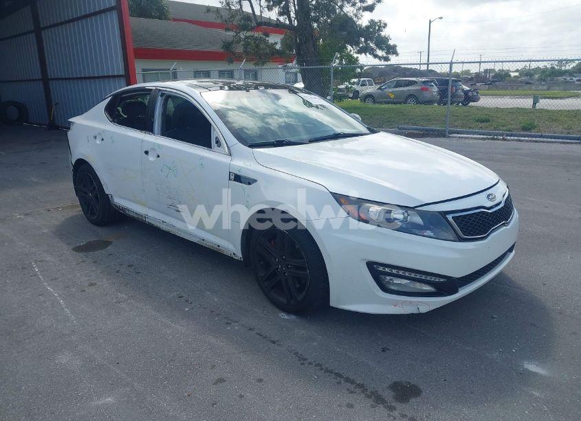 2013 Kia Optima SX (VIN 5XXGR4A68DG144558) main photo