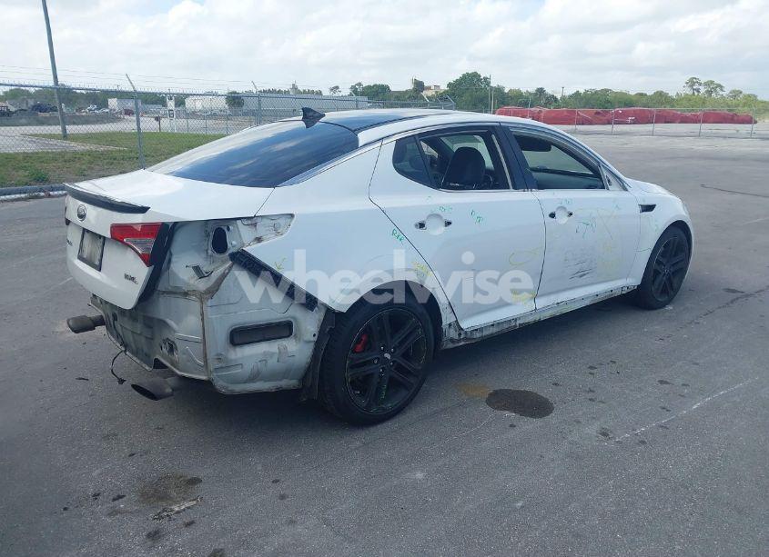 Photo 4 of 2013 Kia Optima SX (VIN 5XXGR4A68DG144558)