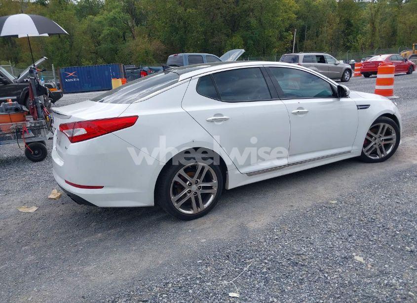 Photo 4 of 2013 Kia Optima SX (VIN 5XXGR4A68DG216018)