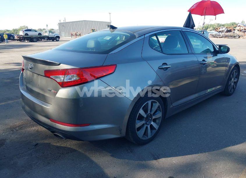 Photo 4 of 2013 Kia Optima SX (VIN 5XXGR4A68DG240173)