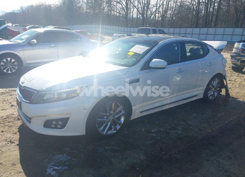 Photo 2 of 2015 Kia Optima SXL TURBO (VIN 5XXGR4A68FG410521)