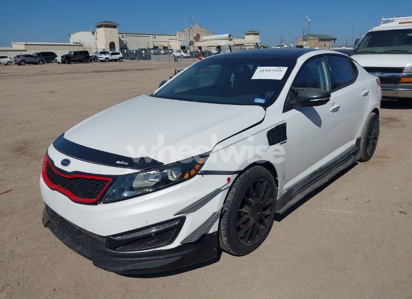 Photo 2 of 2012 Kia Optima SX (VIN 5XXGR4A69CG031832)