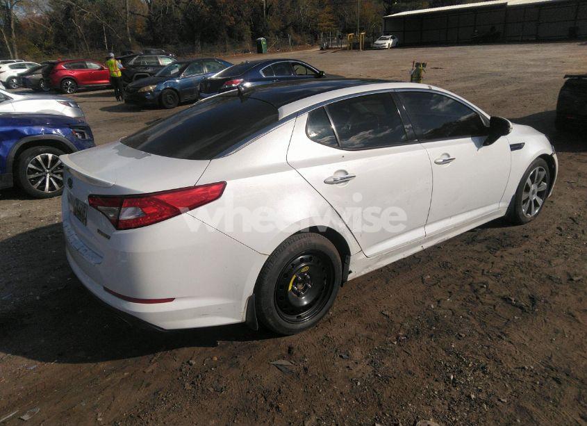 Photo 4 of 2012 Kia Optima SX (VIN 5XXGR4A69CG066757)