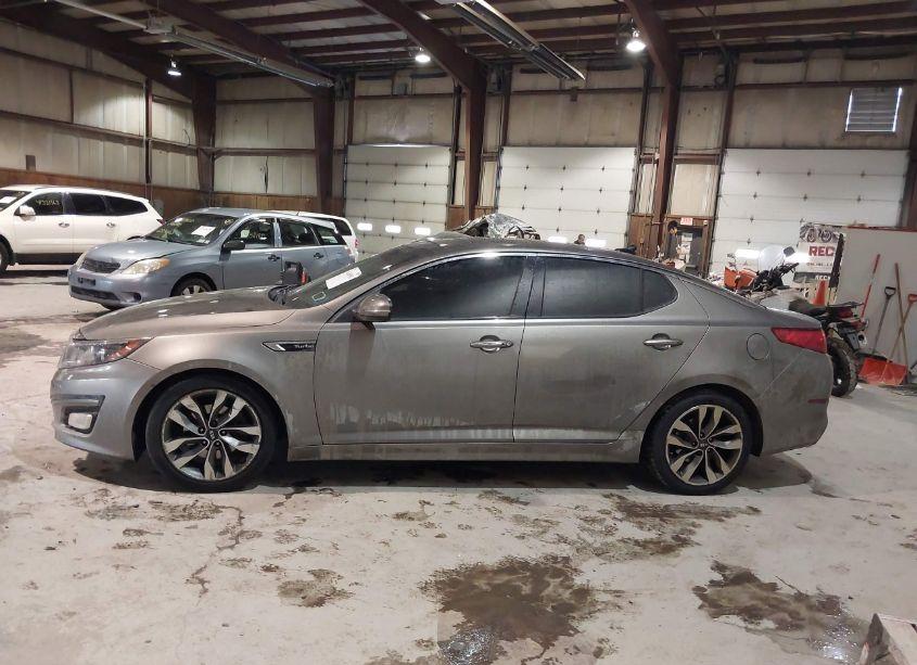 Photo 15 of 2015 Kia Optima SX TURBO (VIN 5XXGR4A69FG446377)