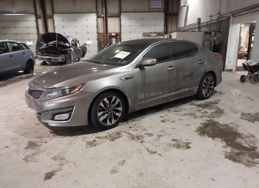 Photo 2 of 2015 Kia Optima SX TURBO (VIN 5XXGR4A69FG446377)