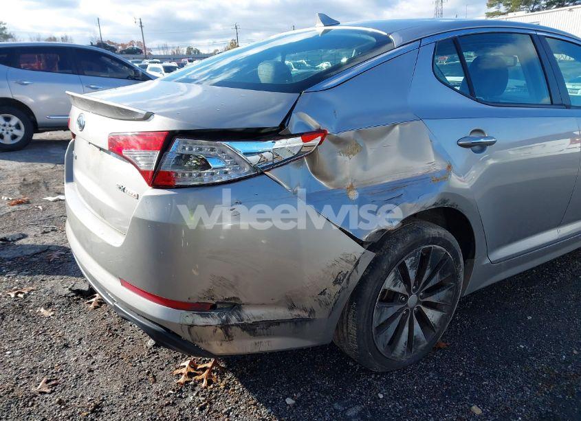 Photo 6 of 2012 Kia Optima SX (VIN 5XXGR4A6XCG075452)