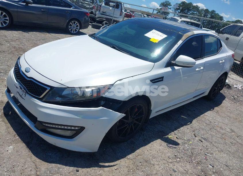 Photo 2 of 2013 Kia Optima SX (VIN 5XXGR4A6XDG098389)