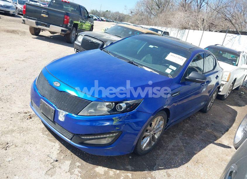 Photo 2 of 2013 Kia Optima SX (VIN 5XXGR4A6XDG107608)