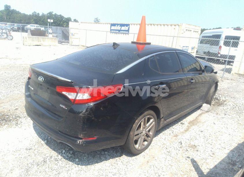 Photo 4 of 2013 Kia Optima SX (VIN 5XXGR4A6XDG118592)