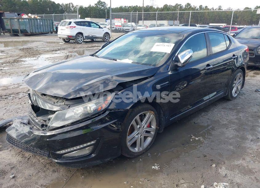 Photo 2 of 2013 Kia Optima SX (VIN 5XXGR4A6XDG189873)