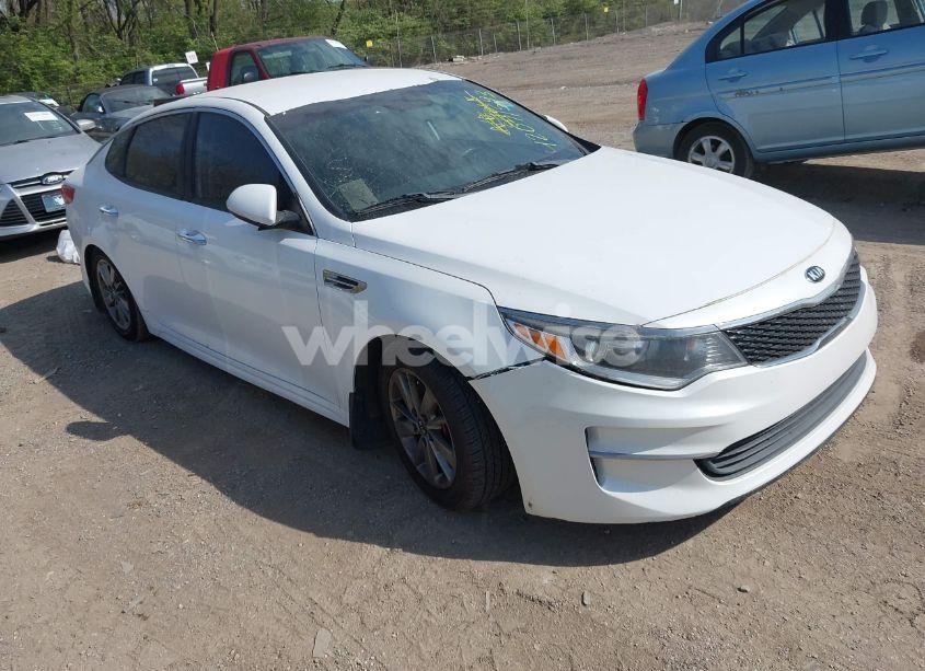 2016 Kia Optima LX TURBO (VIN 5XXGT4L10GG037107) main photo