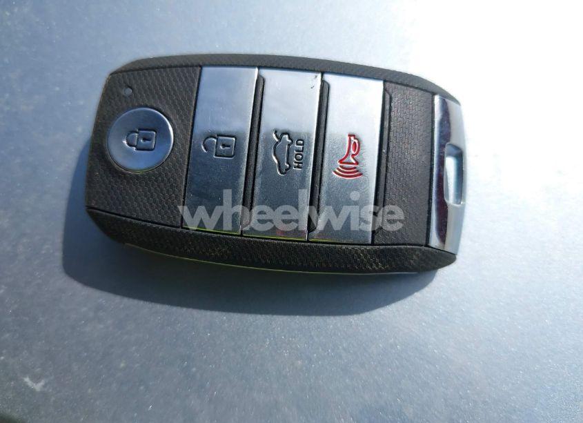 Photo 11 of 2016 Kia Optima LX TURBO (VIN 5XXGT4L10GG037107)