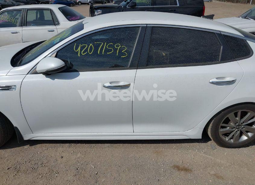 Photo 14 of 2016 Kia Optima LX TURBO (VIN 5XXGT4L10GG037107)