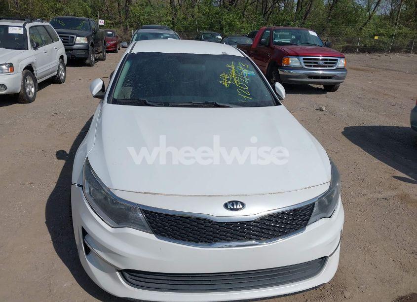 Photo 6 of 2016 Kia Optima LX TURBO (VIN 5XXGT4L10GG037107)