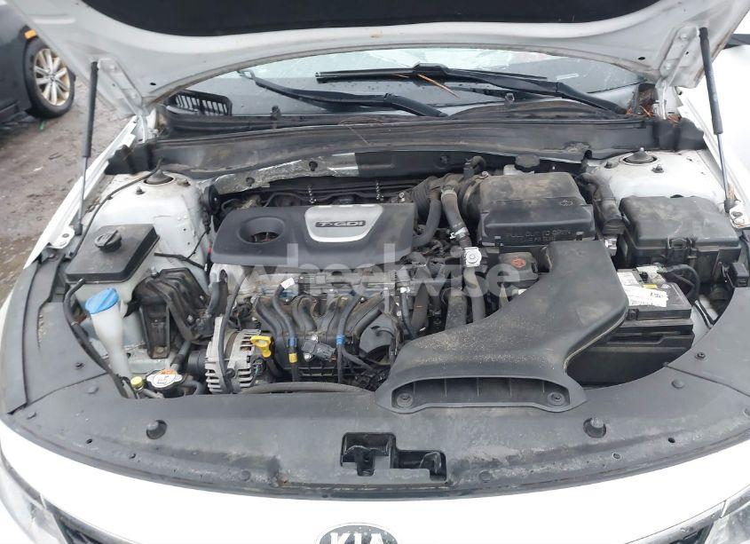 Photo 10 of 2016 Kia Optima LX TURBO (VIN 5XXGT4L10GG081513)